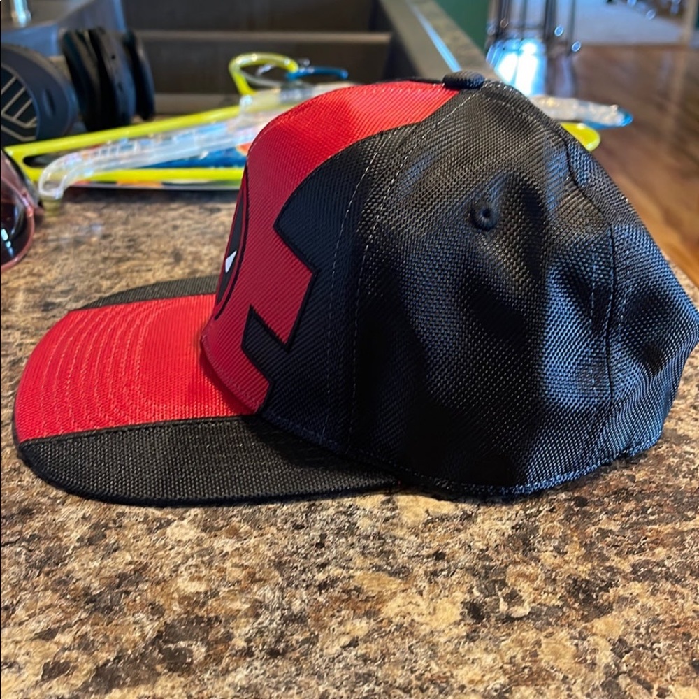 Marvel Dead Pool Cap